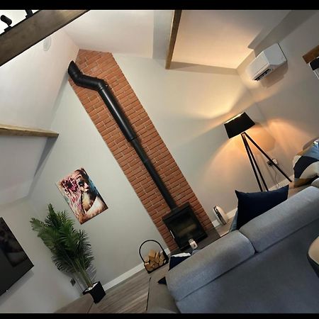 Kelly'S Roost Apartment Doagh ภายนอก รูปภาพ